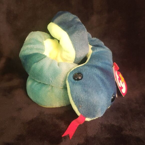 Vintage 1997 Ty Beanie Baby HISSY the Snake - Picture 1 of 9